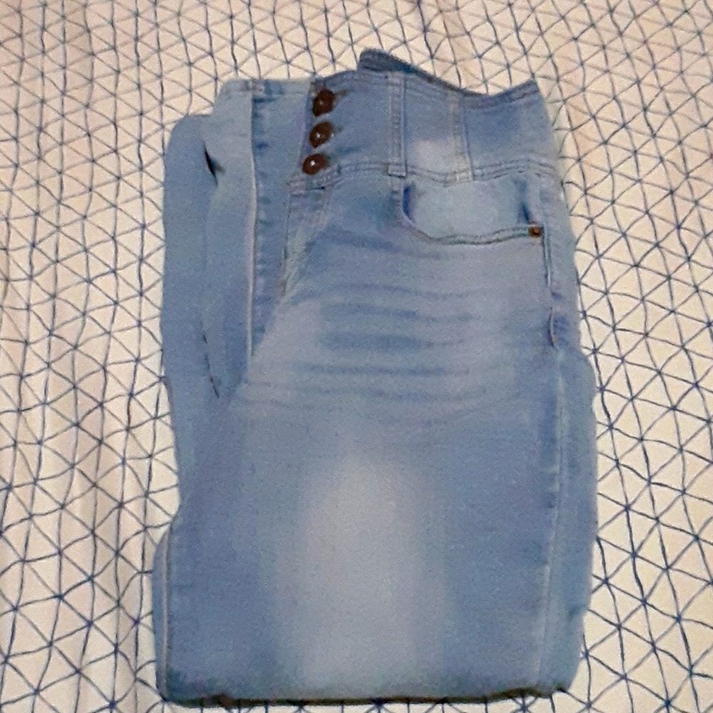 No Boundaries High Waisted Skinny Jeans